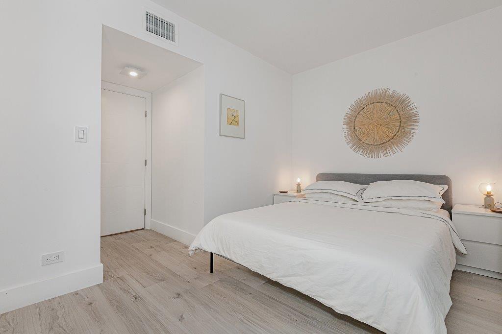 Roney Palace #1115