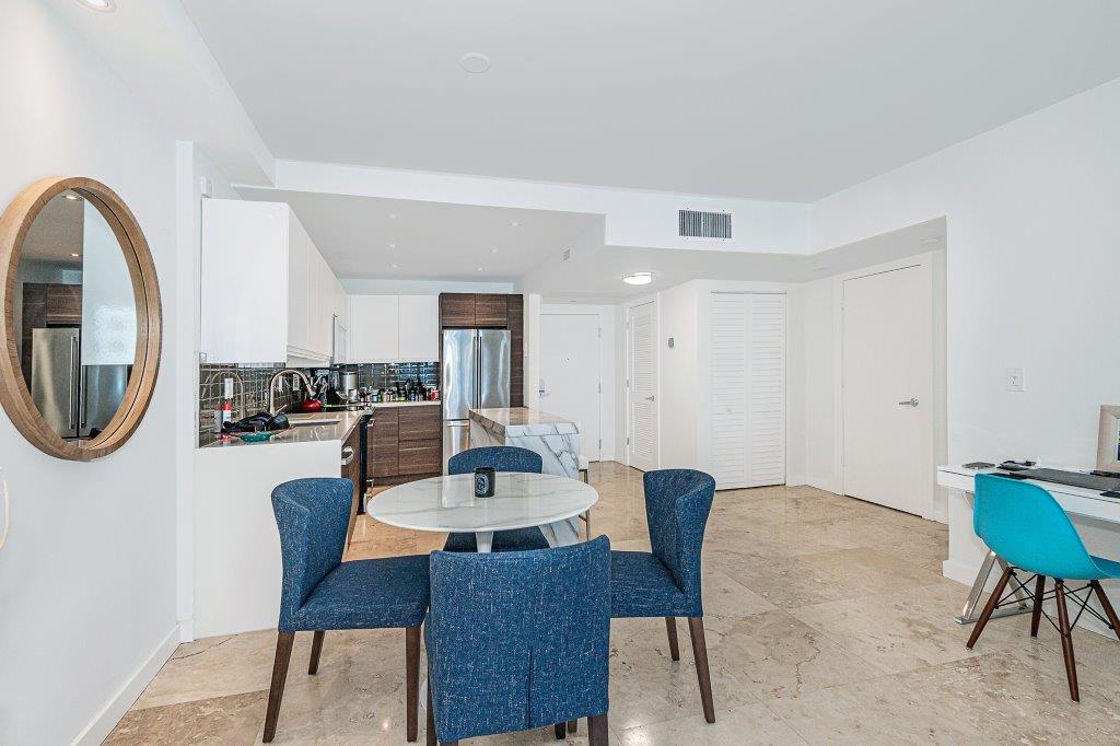 Roney Palace #1117