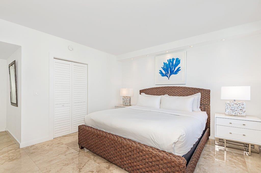Roney Palace #1117