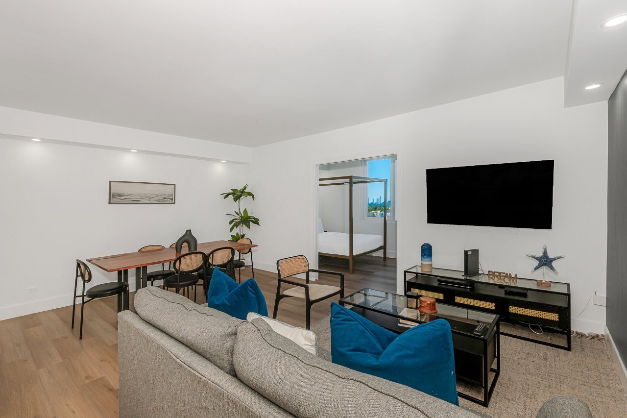 Roney Palace #1135