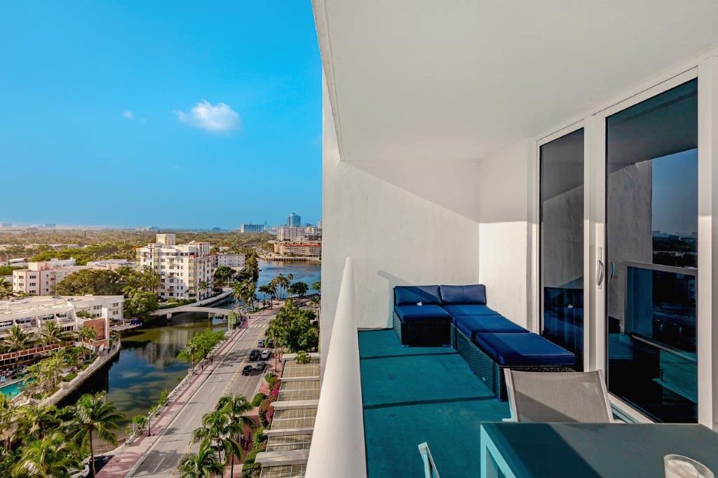 Roney Palace #1230