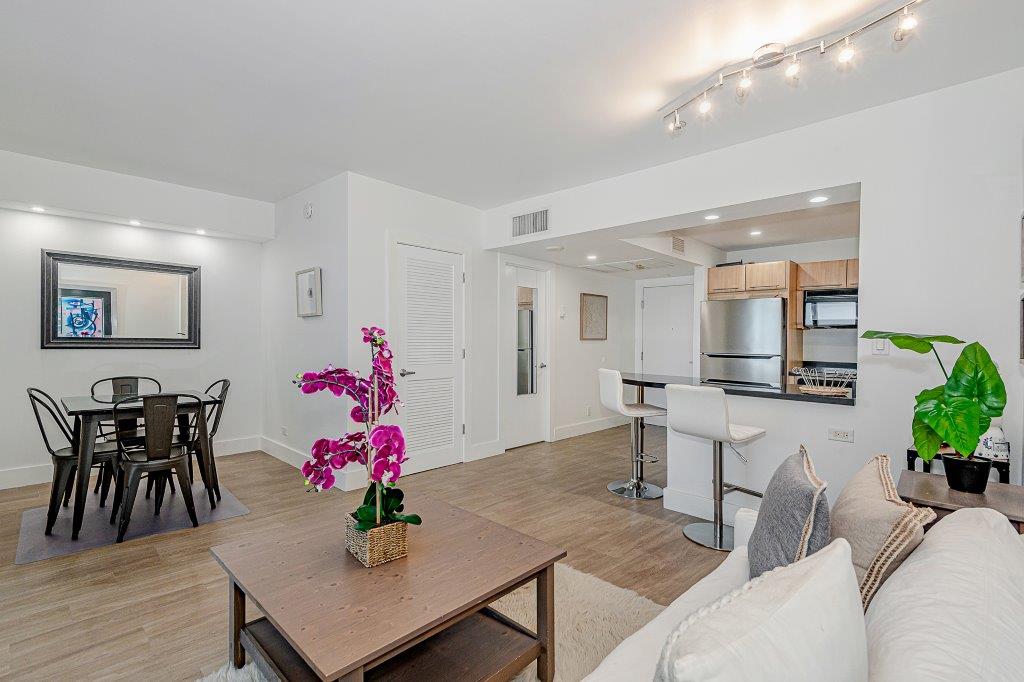 #1242 - Roney Palace — photo 11