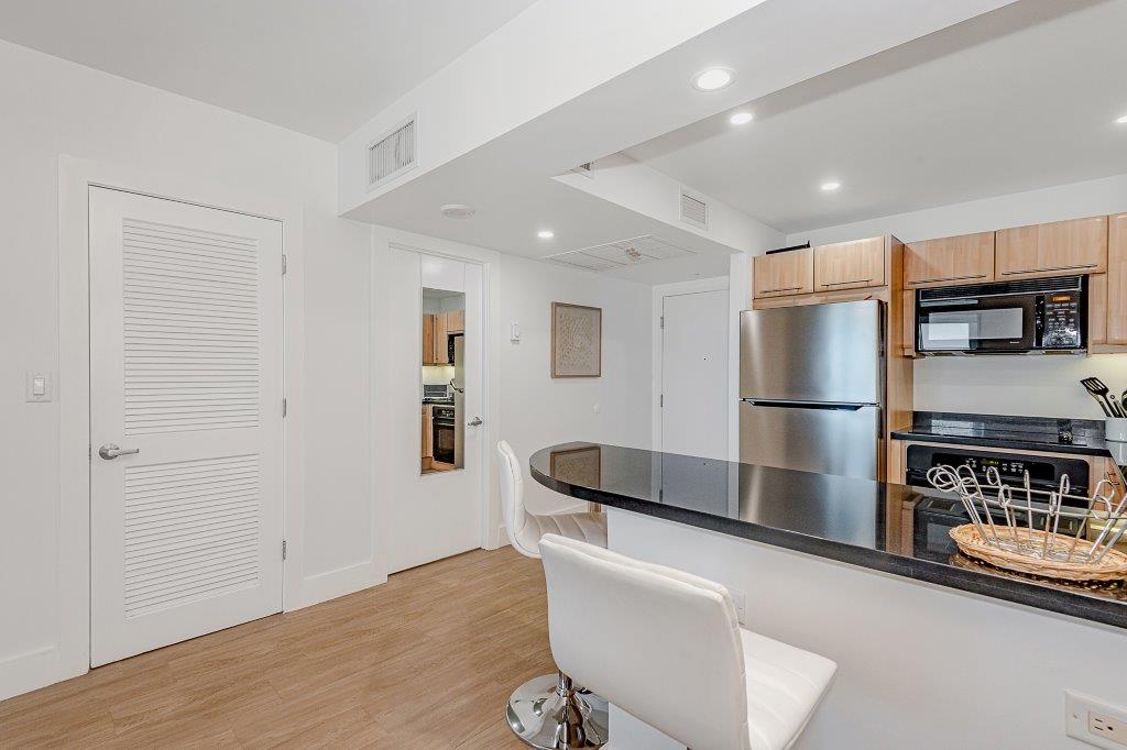 #1242 - Roney Palace — photo 12