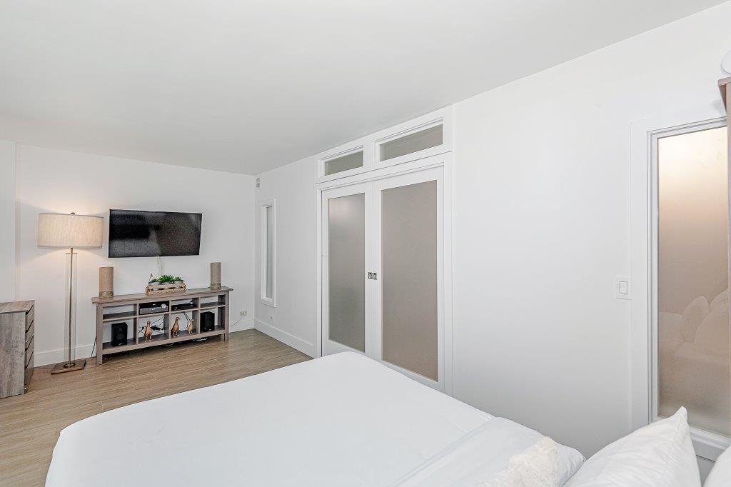 #1242 - Roney Palace — photo 22