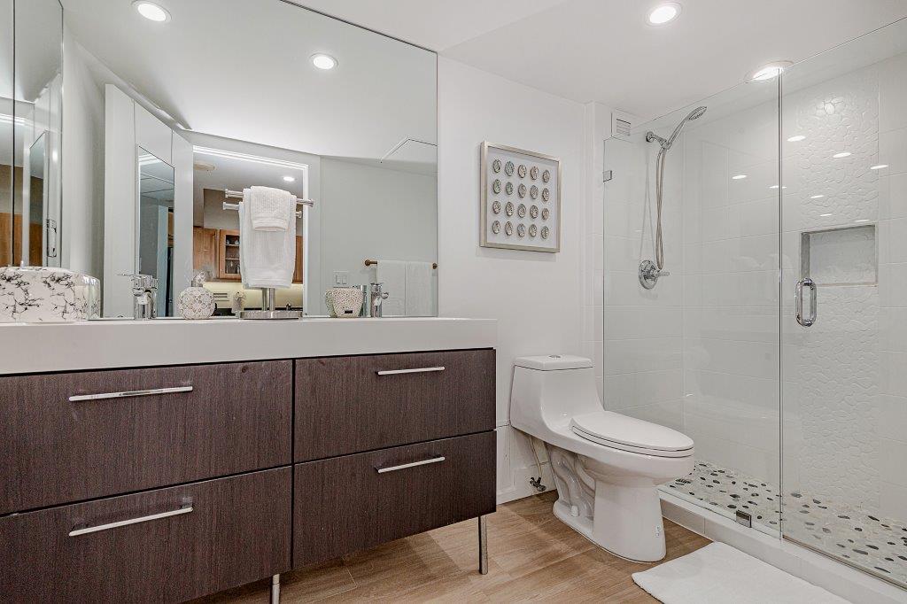 #1242 - Roney Palace — photo 23