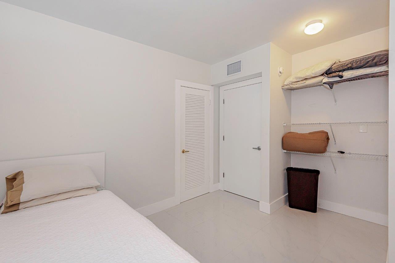 Roney Palace #1416