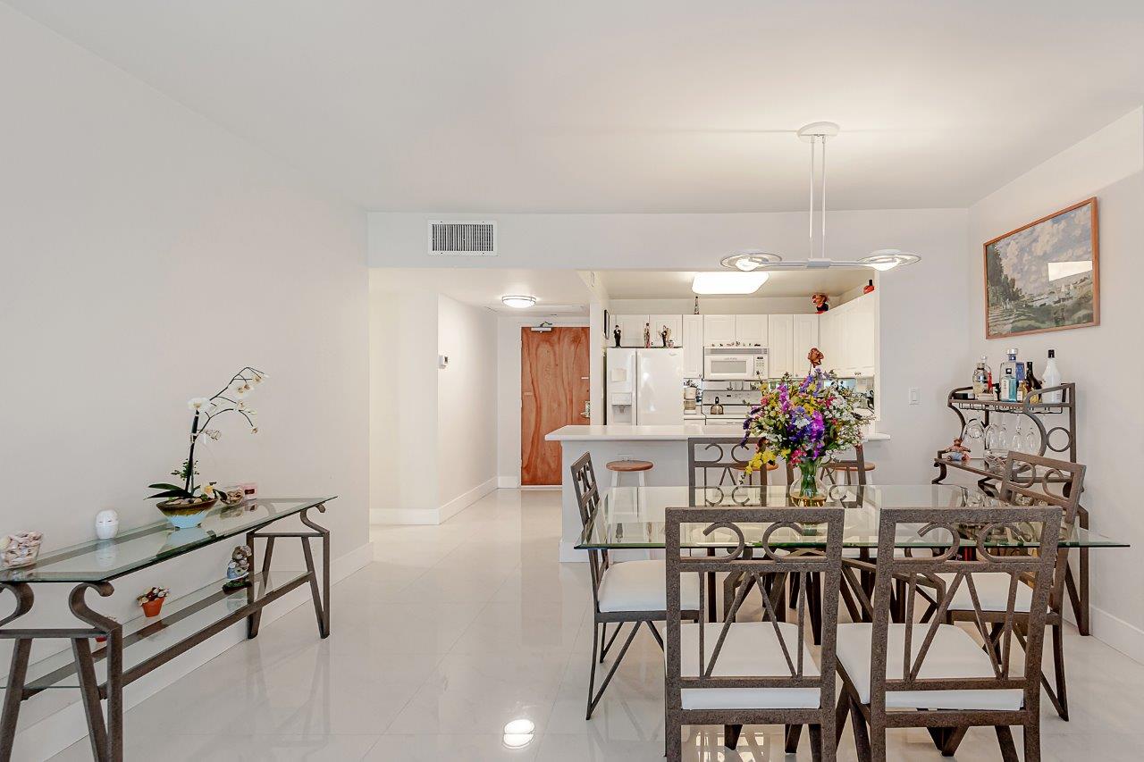Roney Palace #1416