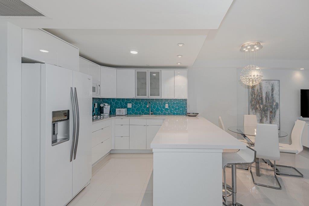 #1424 - Roney Palace — photo 12