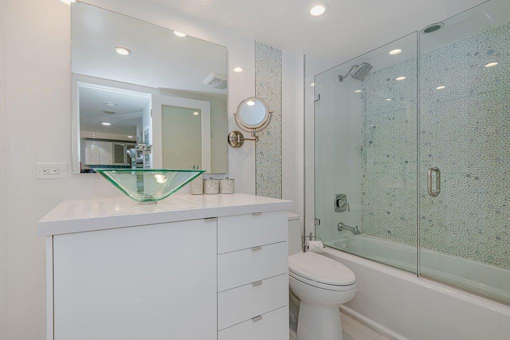 #1424 - Roney Palace — photo 20