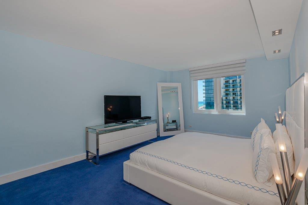 Roney Palace #1506