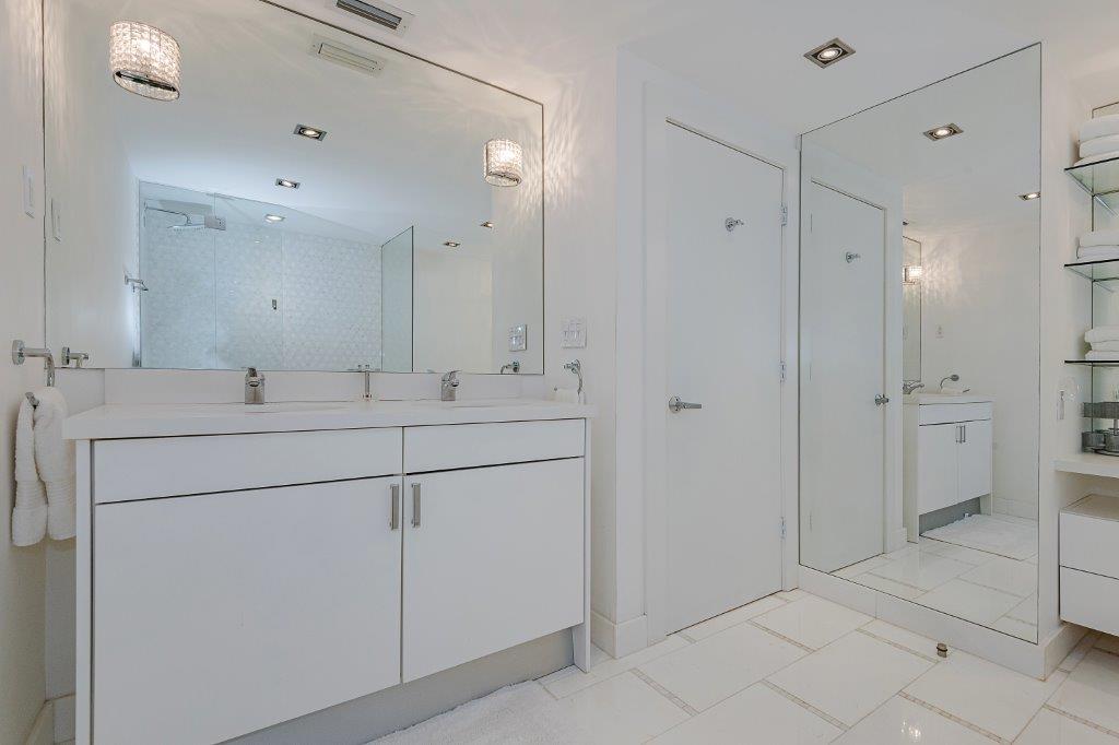 Roney Palace #1506