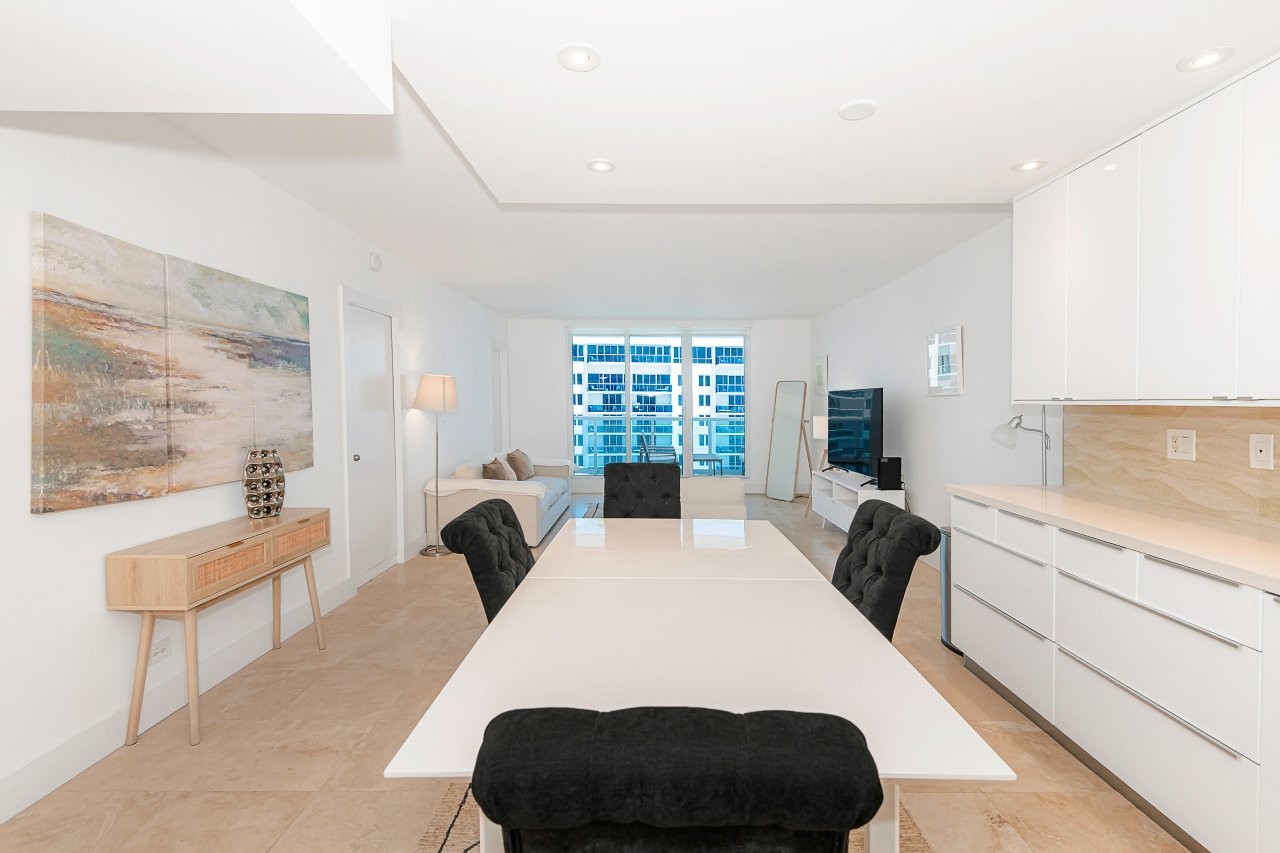 Roney Palace #1515
