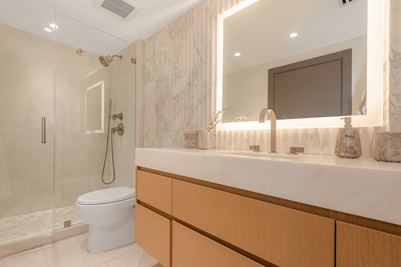 Roney Palace #1527