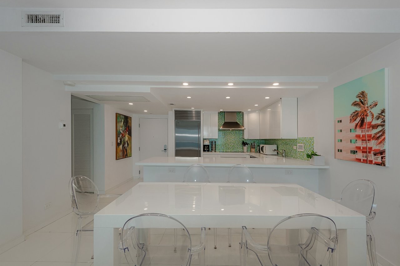 Roney Palace #1538