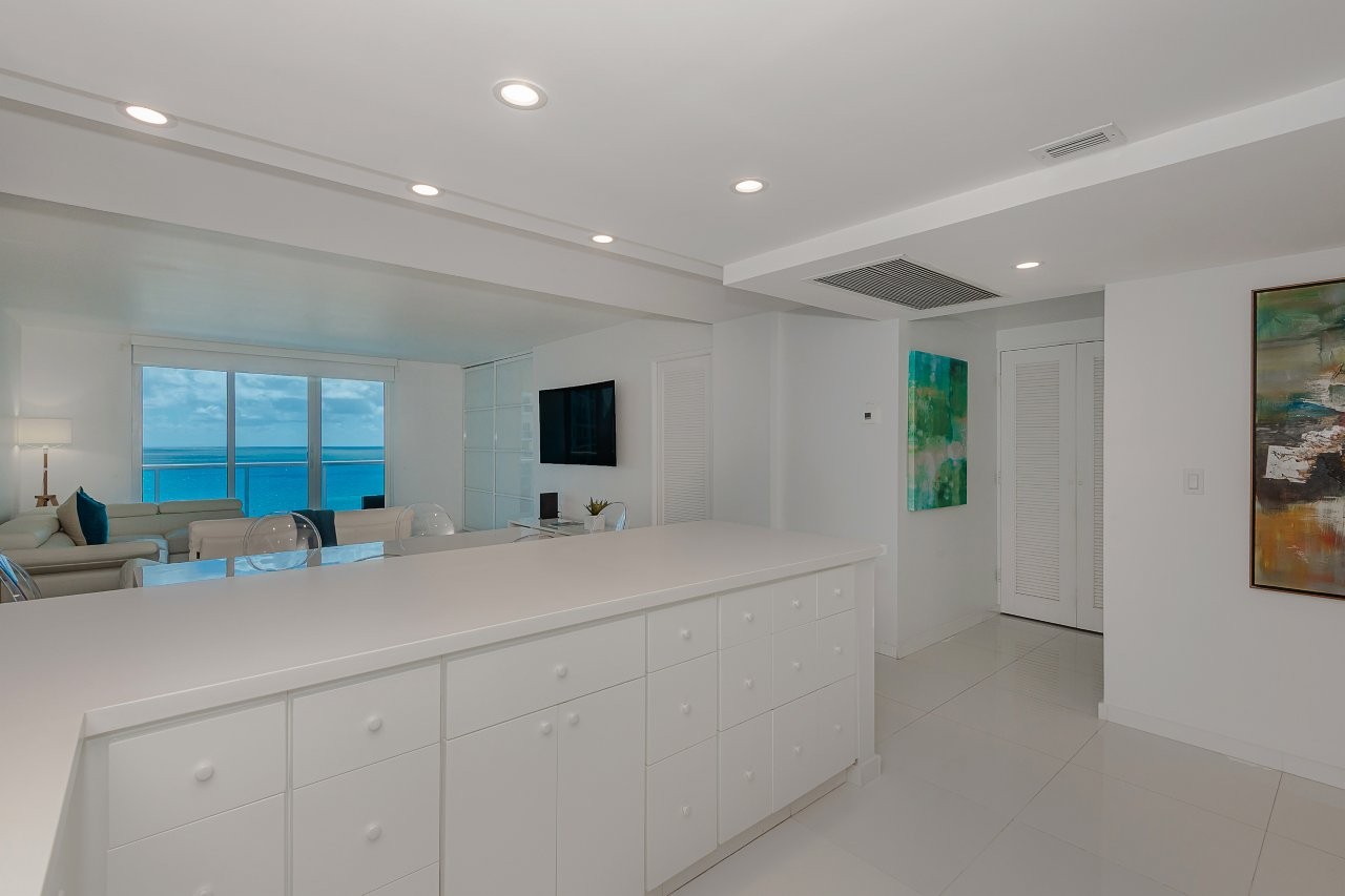 Roney Palace #1538