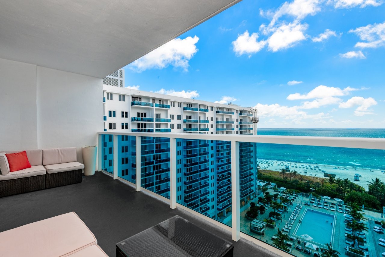 Roney Palace #1538