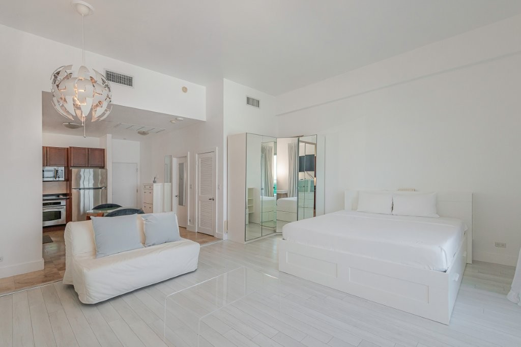 Roney Palace #1629