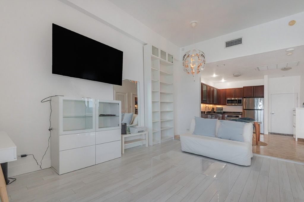Roney Palace #1629