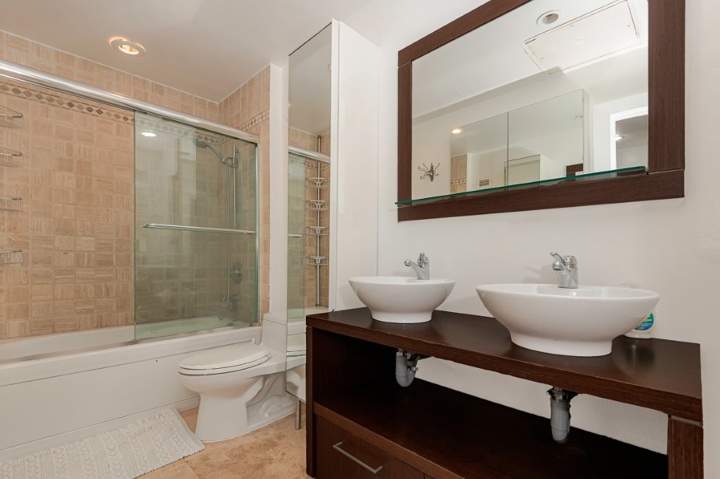 Roney Palace #1629