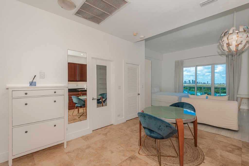 Roney Palace #1629