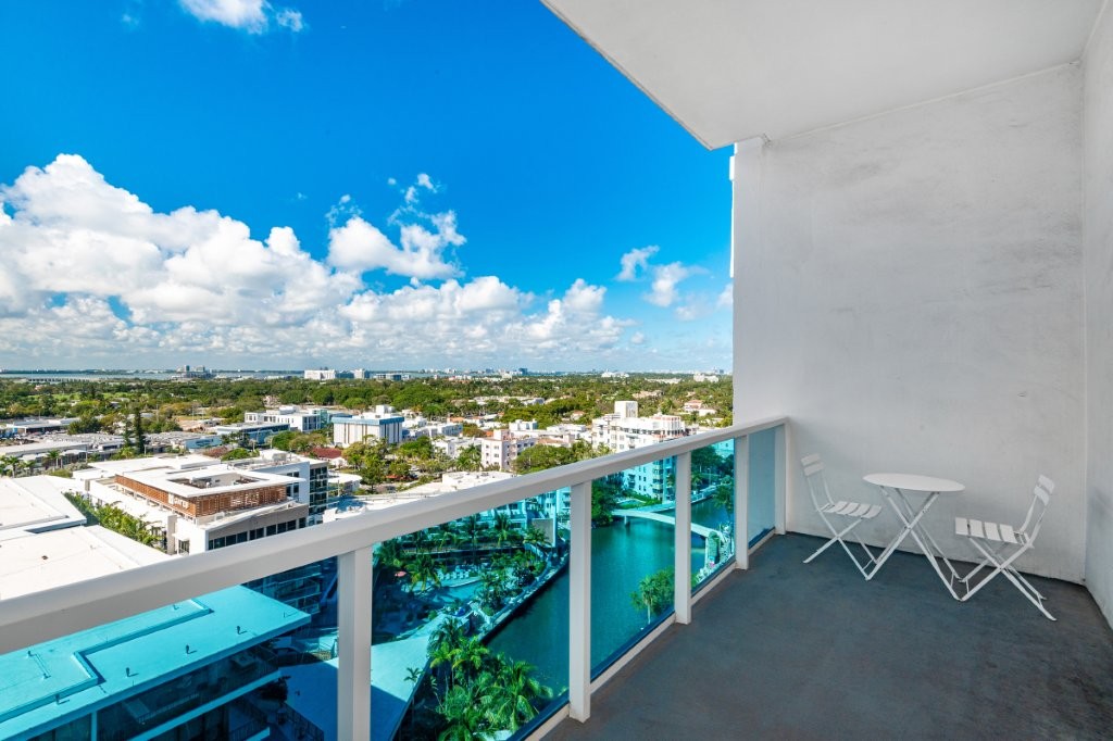 Roney Palace #1629