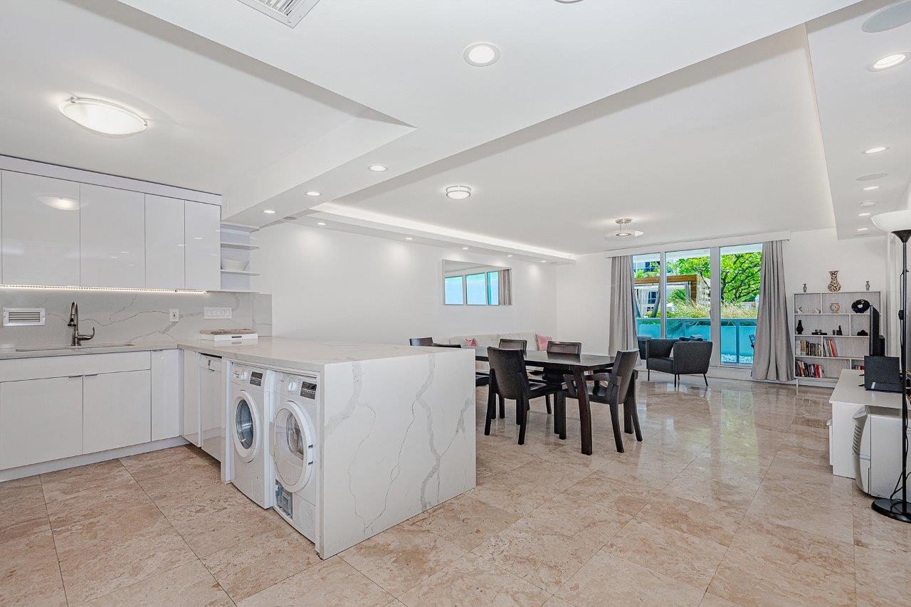 Roney Palace #310