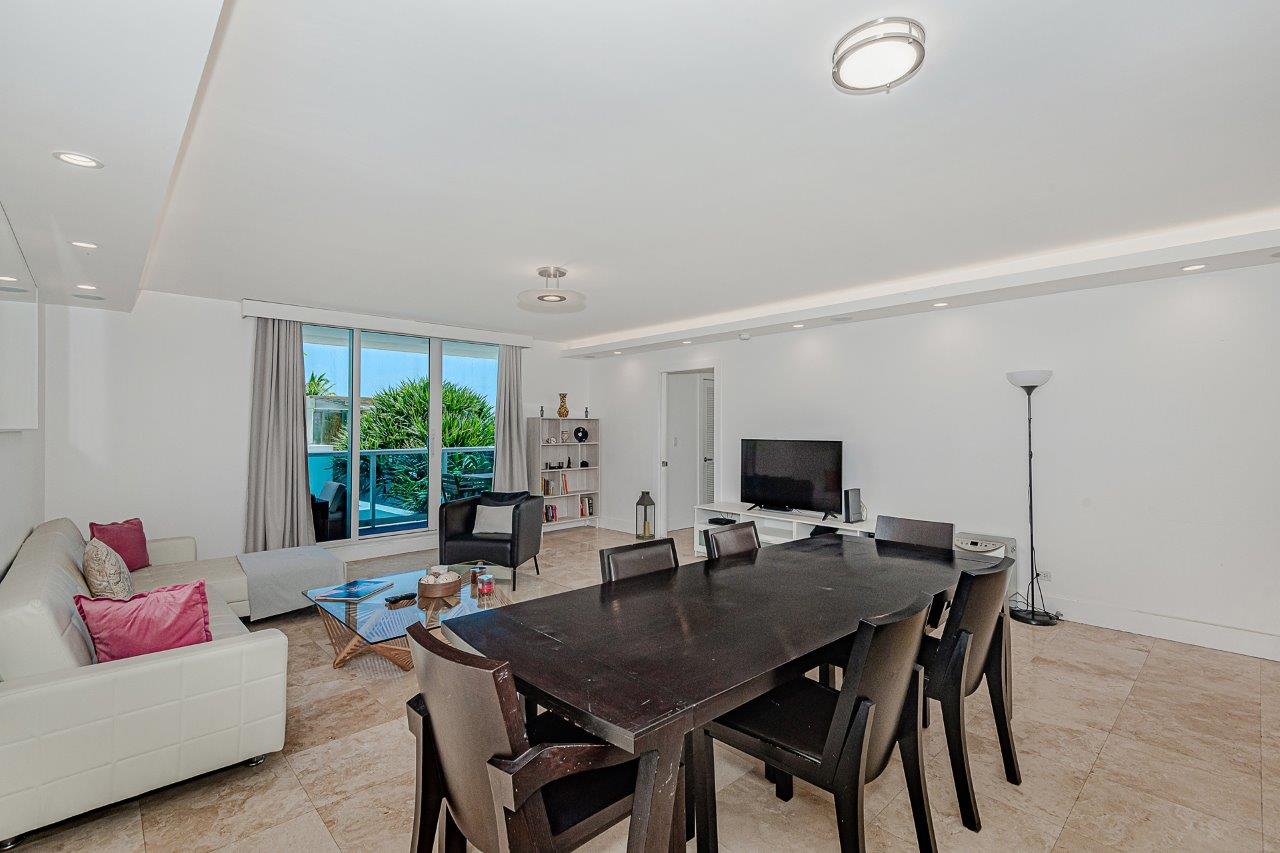 Roney Palace #310