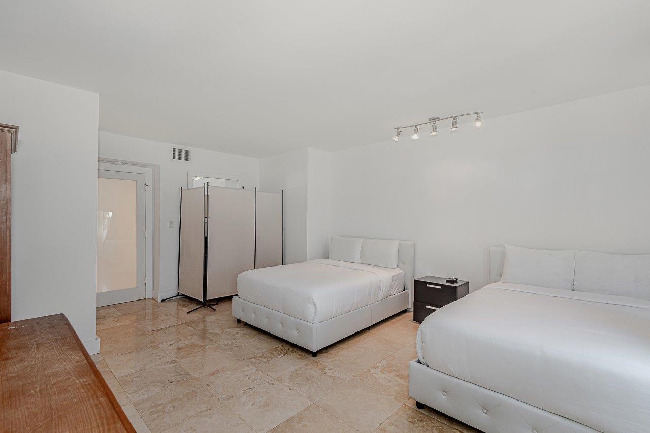 Roney Palace #310