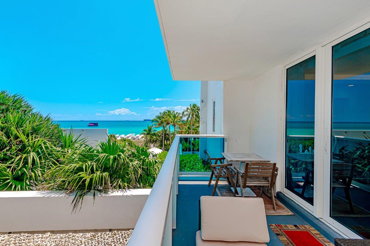 Roney Palace #310