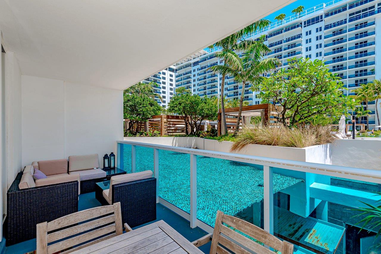 Roney Palace #310