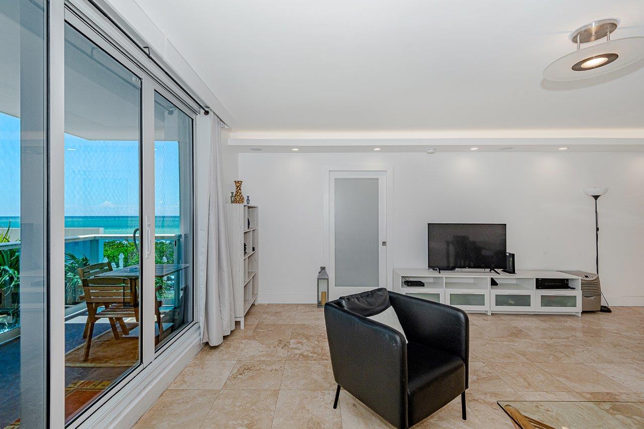 Roney Palace #310