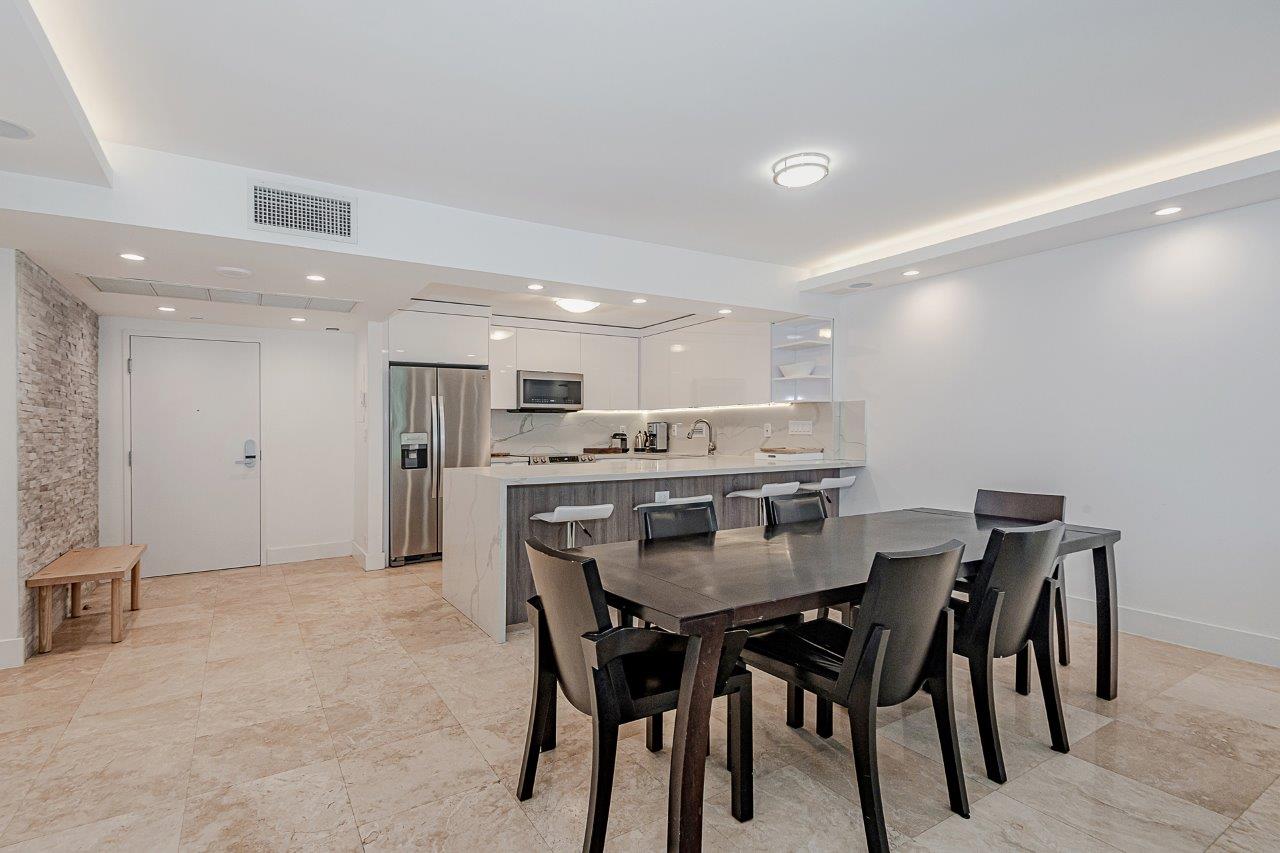 Roney Palace #310