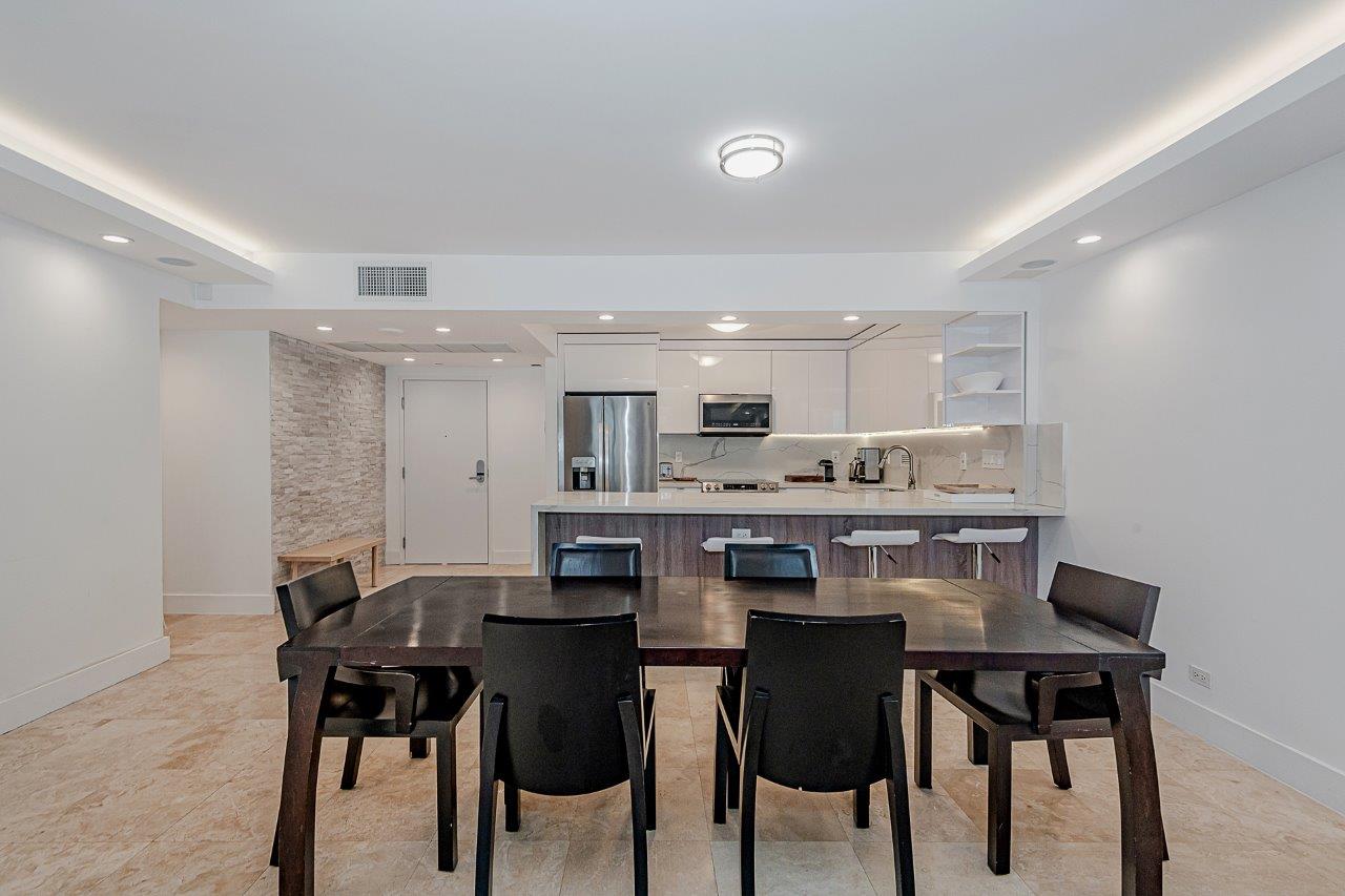 Roney Palace #310