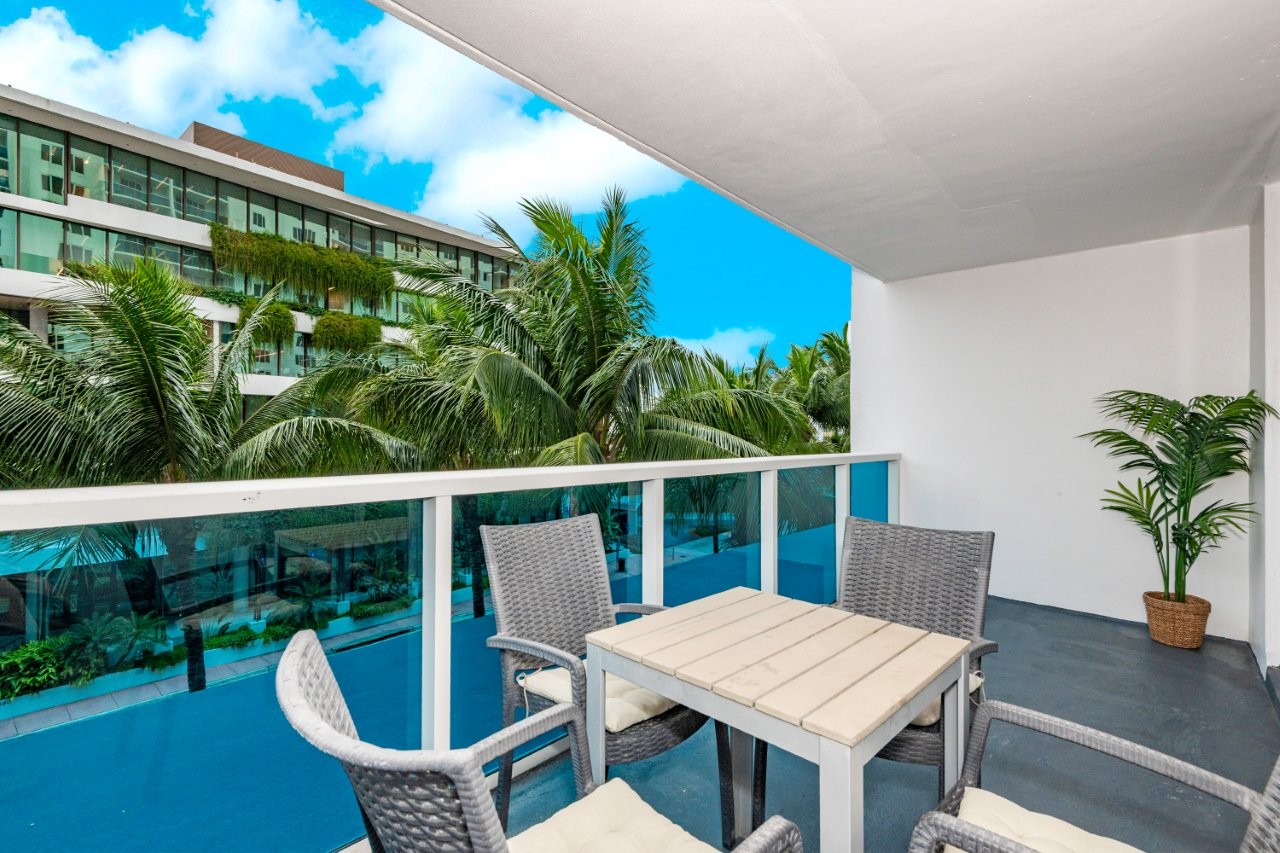 Roney Palace #333