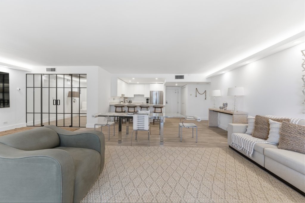 Roney Palace #415