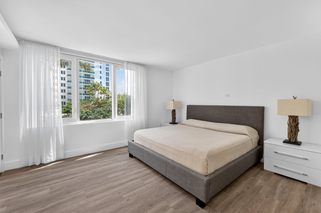 Roney Palace #415