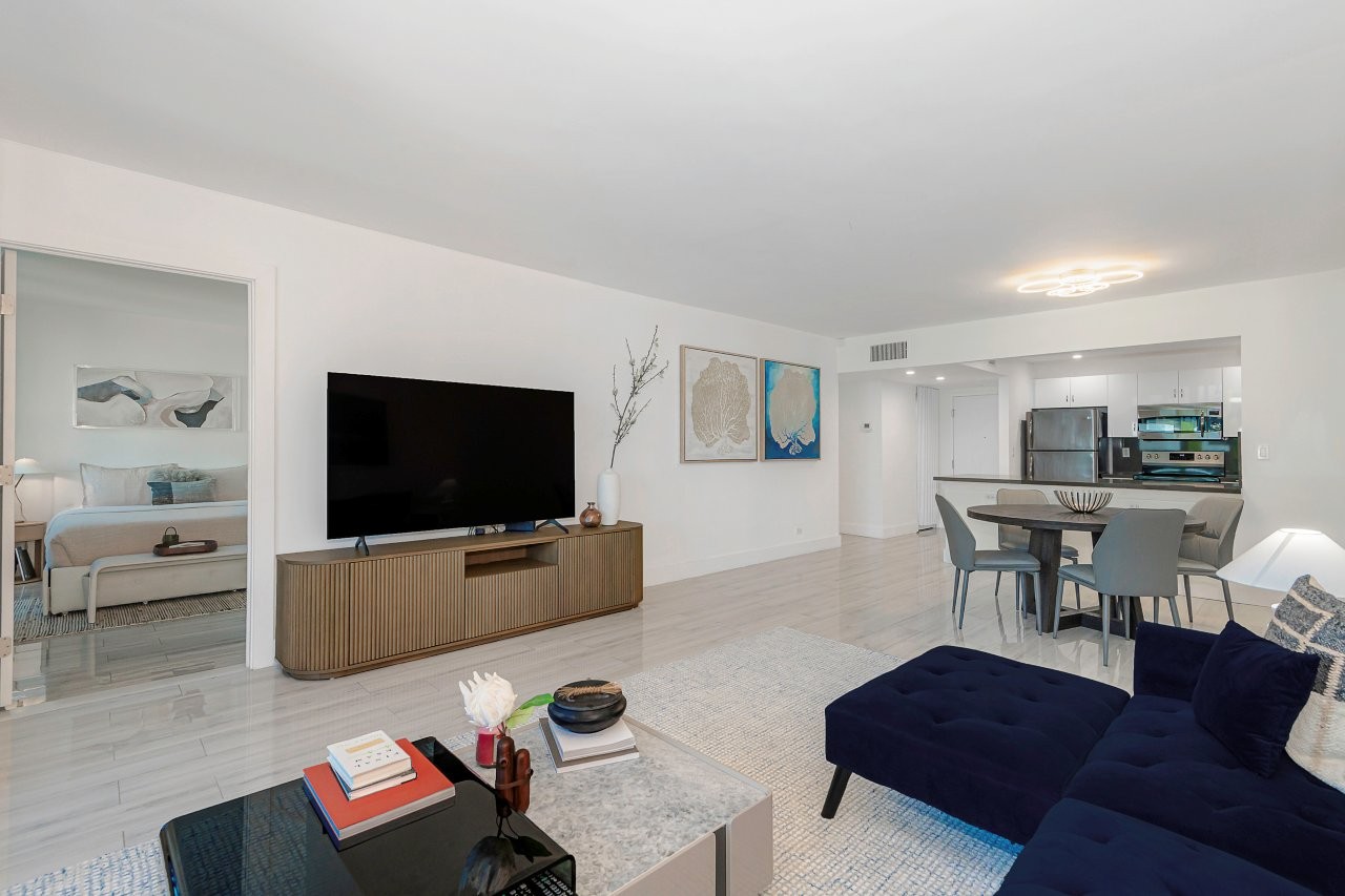 Roney Palace #534