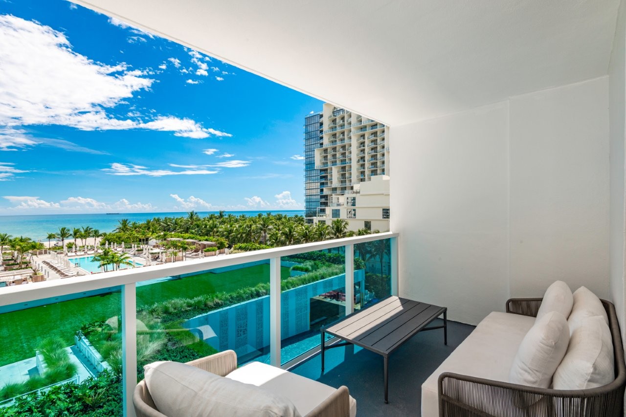 Roney Palace #541