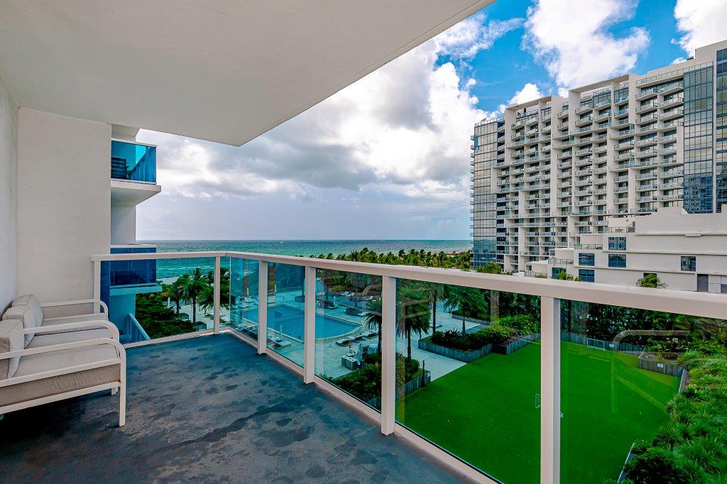 Roney Palace #604