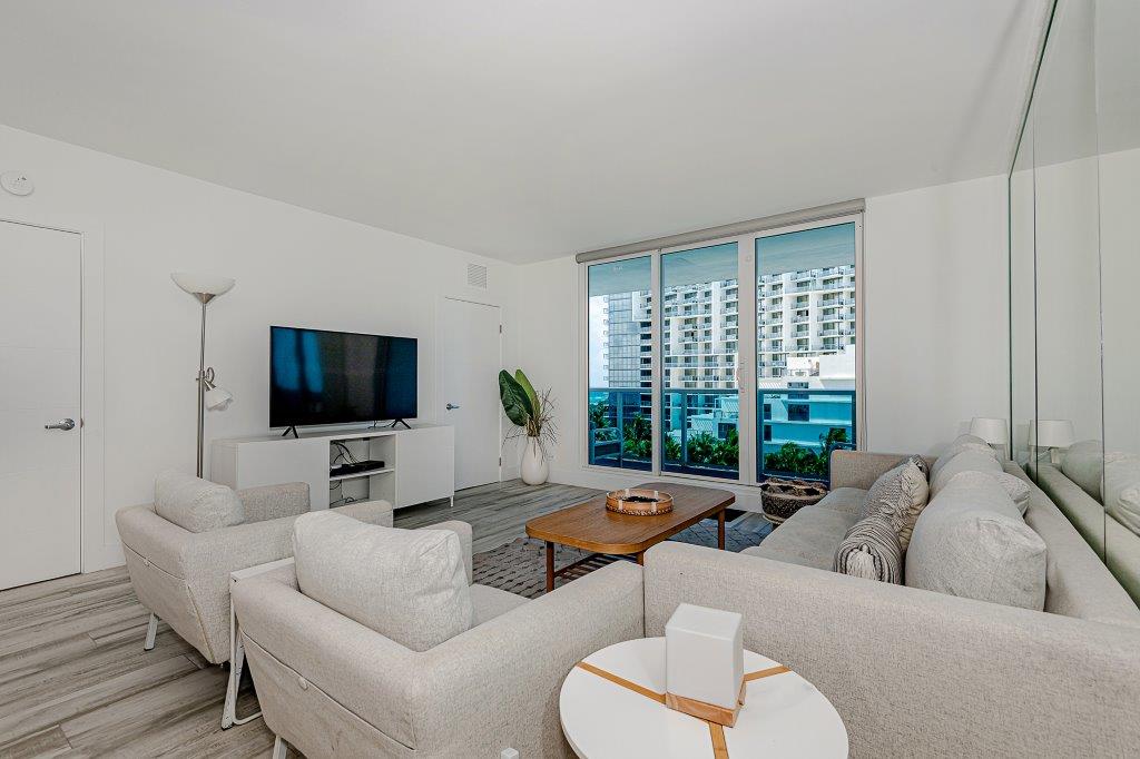 Roney Palace #604