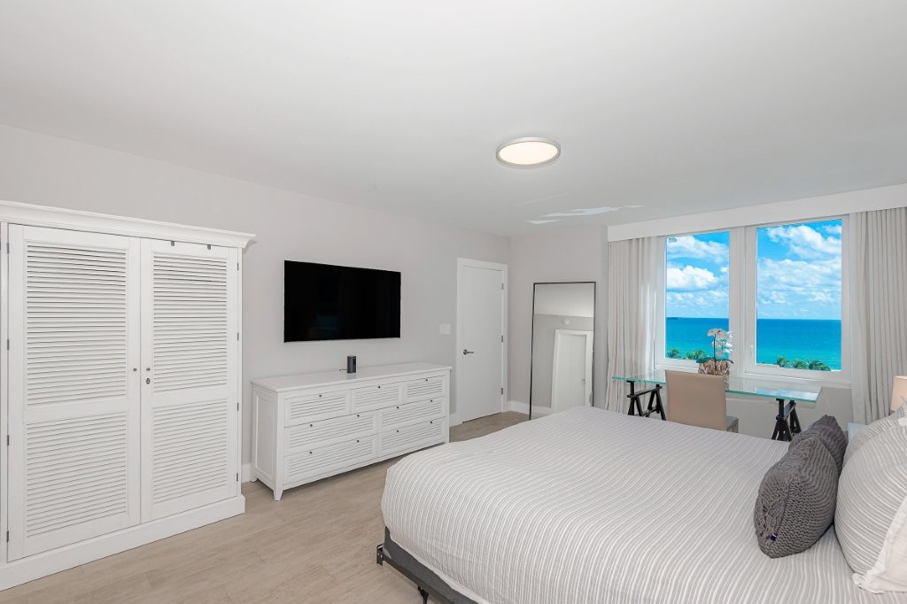 Roney Palace #738