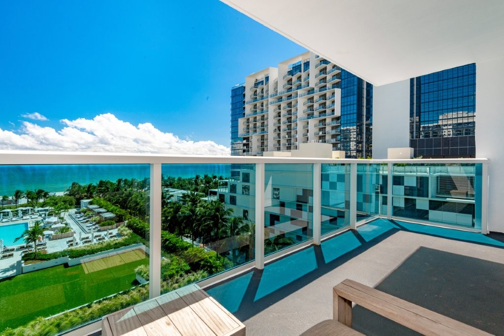Roney Palace #738