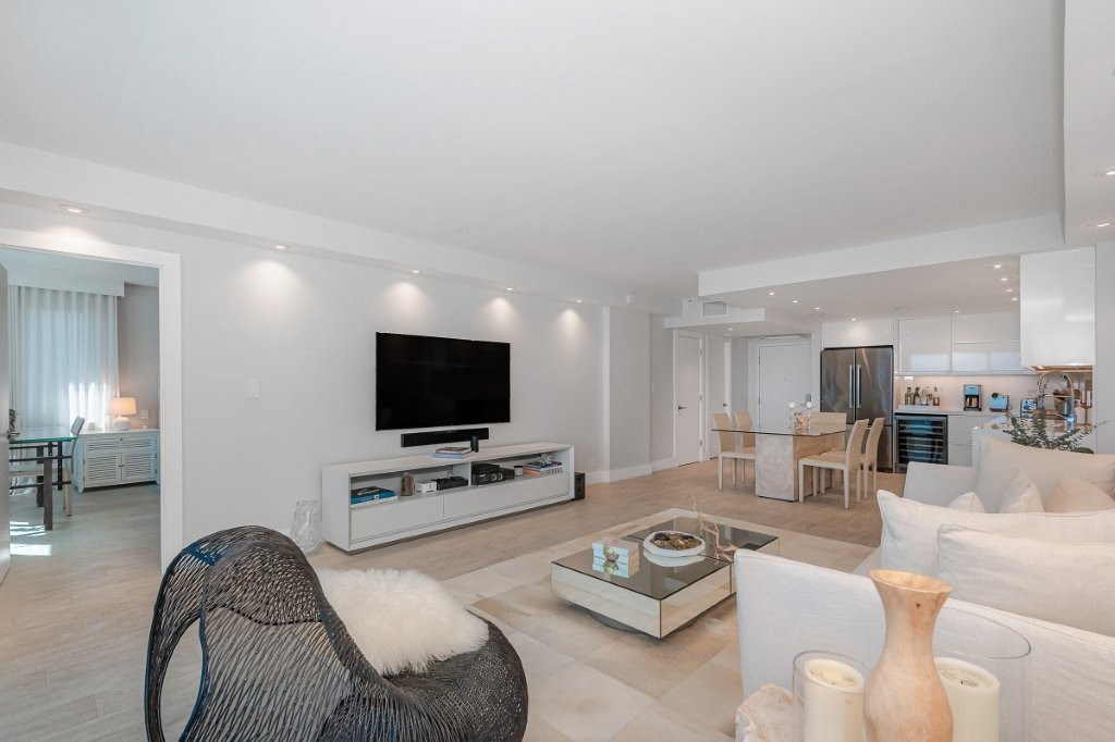 Roney Palace #738