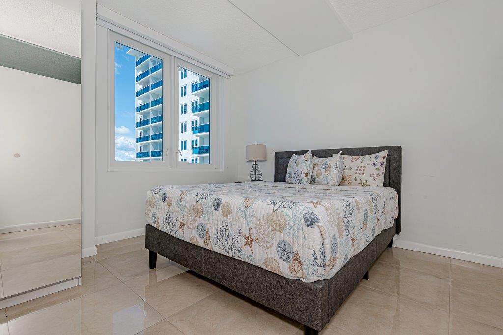 Roney Palace #803