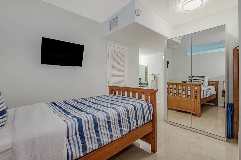 Roney Palace #803