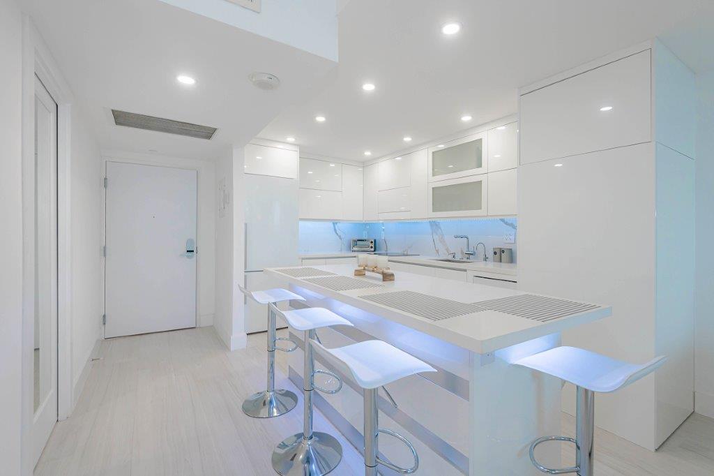 Roney Palace #811