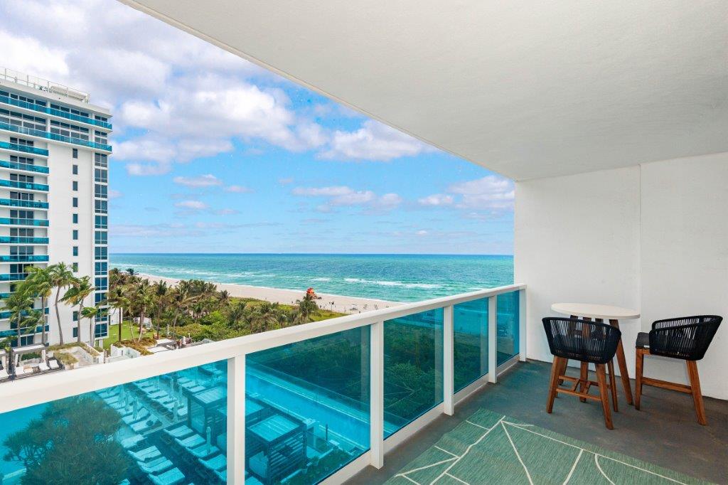 Roney Palace #811