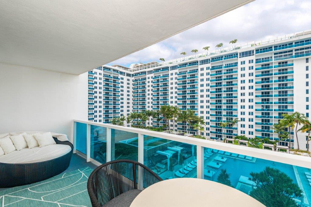 Roney Palace #811