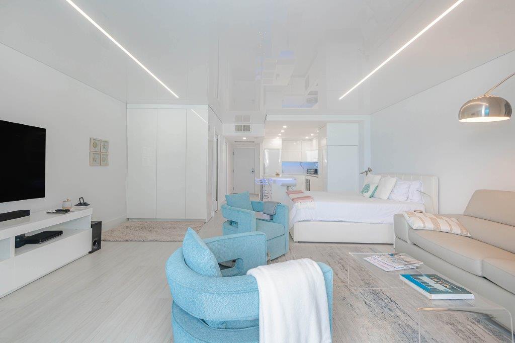 Roney Palace #811