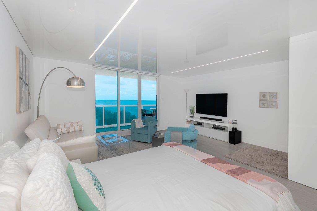 Roney Palace #811